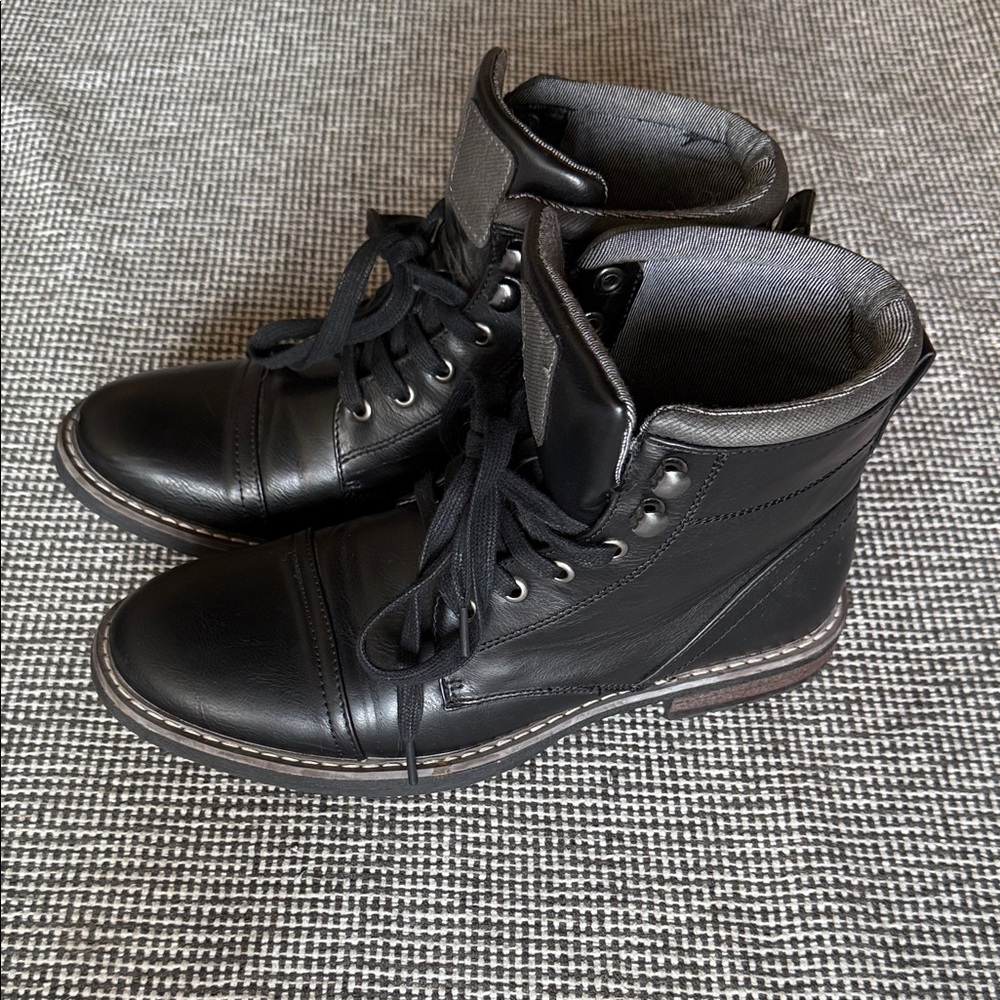 Black Men's Lace-Up Boots